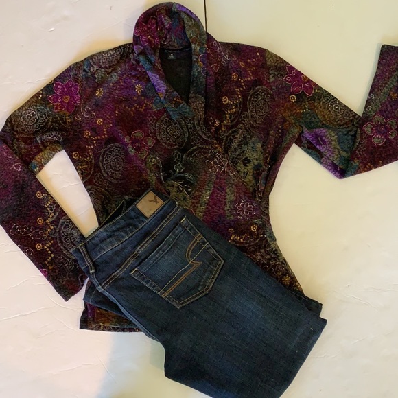 Unique Wrap Long Sleeve Blouse Gorgeous Floral Embellishments - Picture 8 of 8